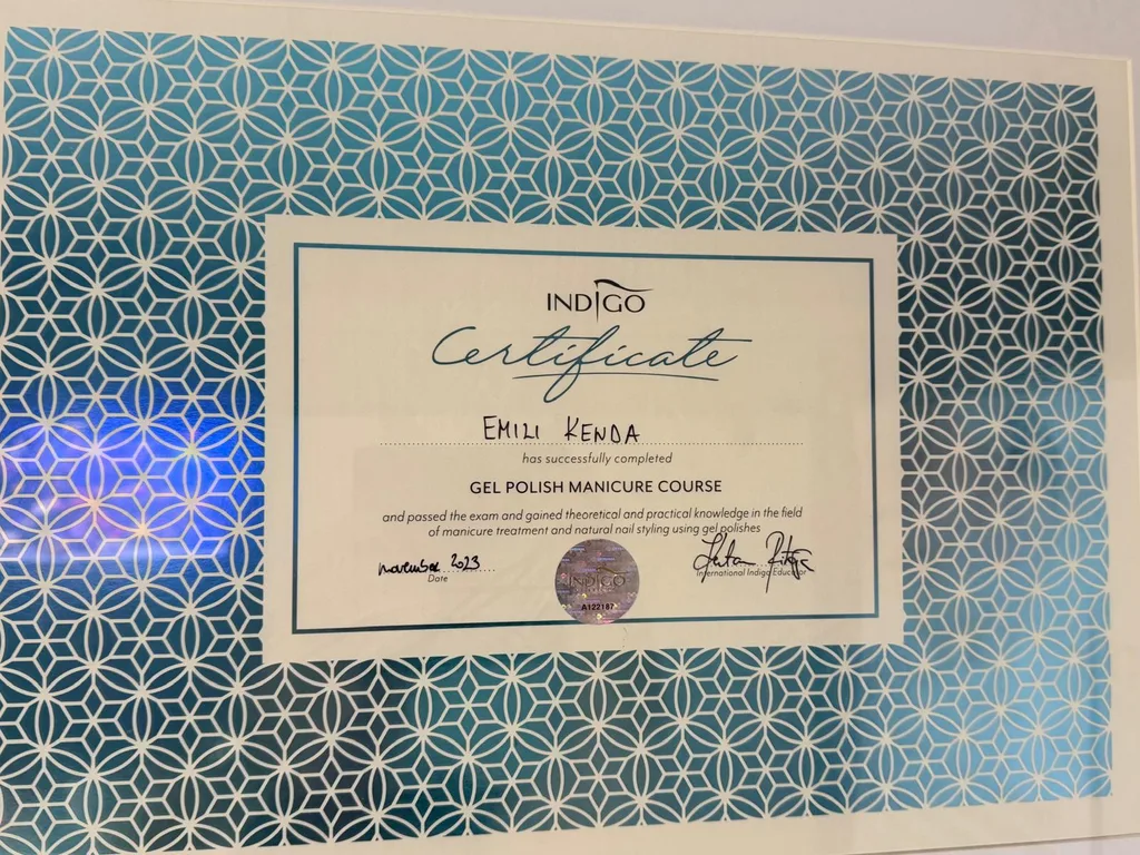Certifikat: Soak Off Gel Polish & Comby Manicure